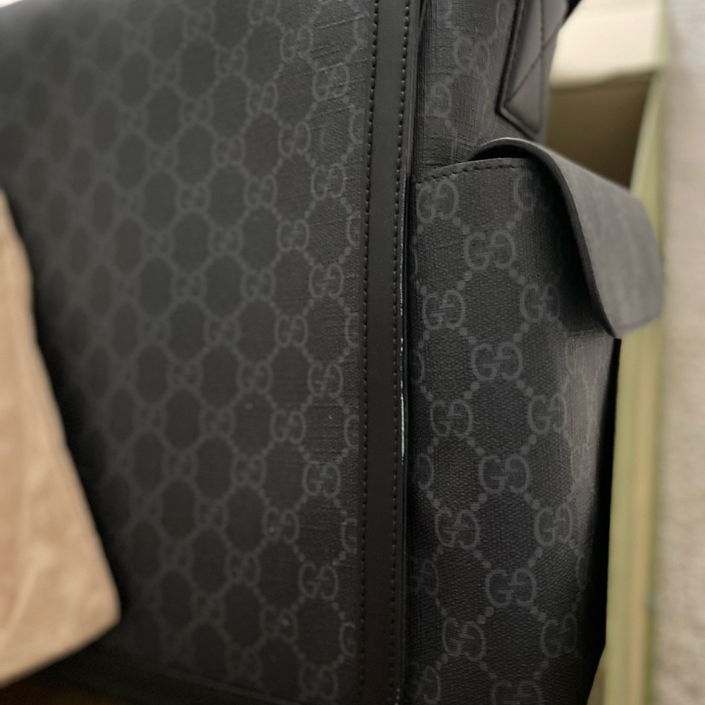 GUCCI GG Supreme Monogram Web Leather Adjustable Messenger Diaper Bag Black Red - Picture 8 of 10